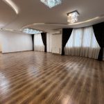 آپارتمان ۱۳۰متری طبقه اول