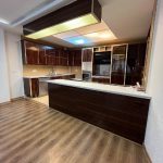 آپارتمان ۱۳۰متری طبقه اول