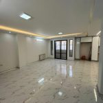 آپارتمان ۱۲۰متری طبقه سوم