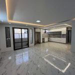 آپارتمان ۱۲۰متری طبقه سوم