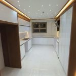 آپارتمان ۱۳۰متری طبقه دوم