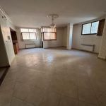 آپارتمان ۹۵متری طبقه سوم